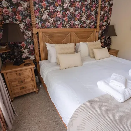 The Πανσιόν 4*