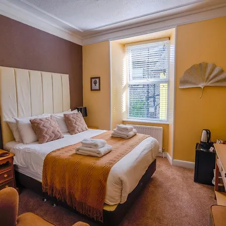 Πανσιόν The 4*